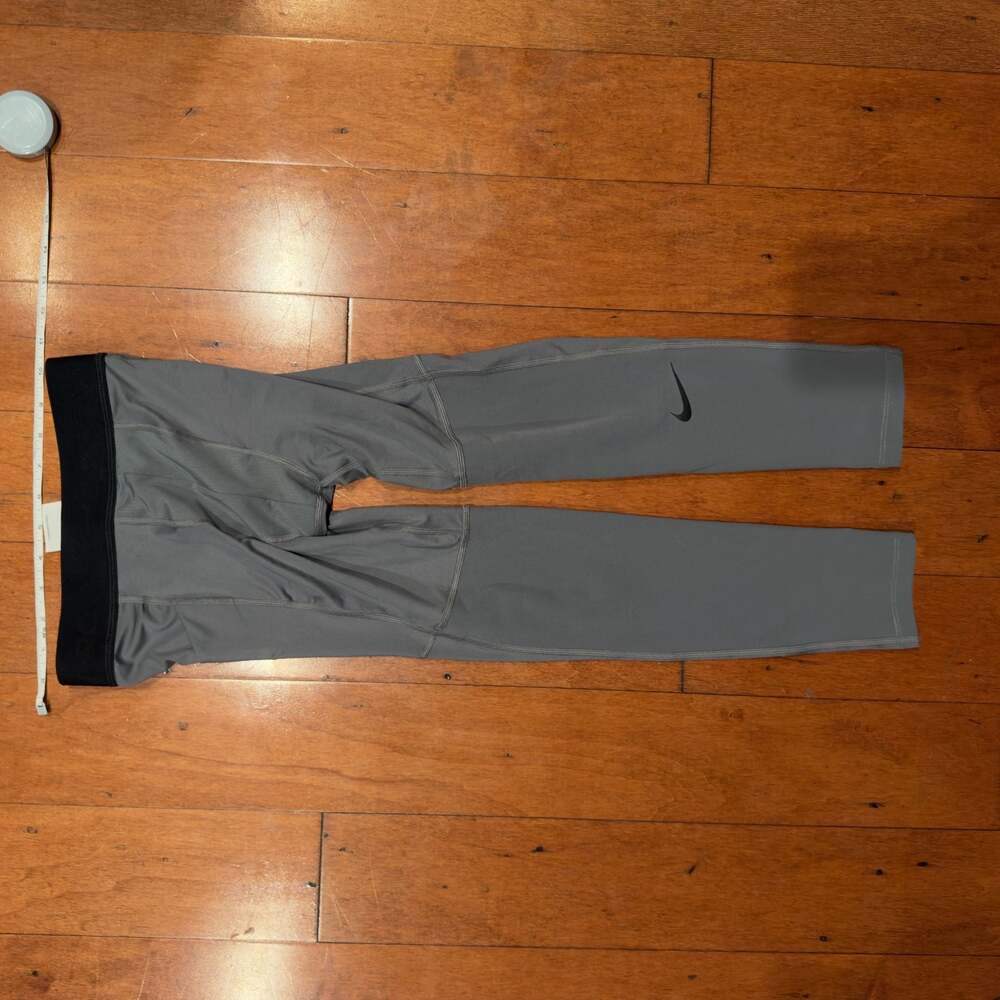 Nike Pro Dri-FIT Tight Fit Compression Athletic Leggings Gray